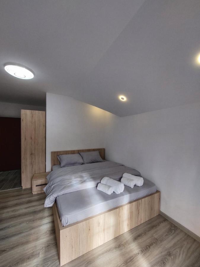 Eleon Motel بيرزوفيكا المظهر الخارجي الصورة