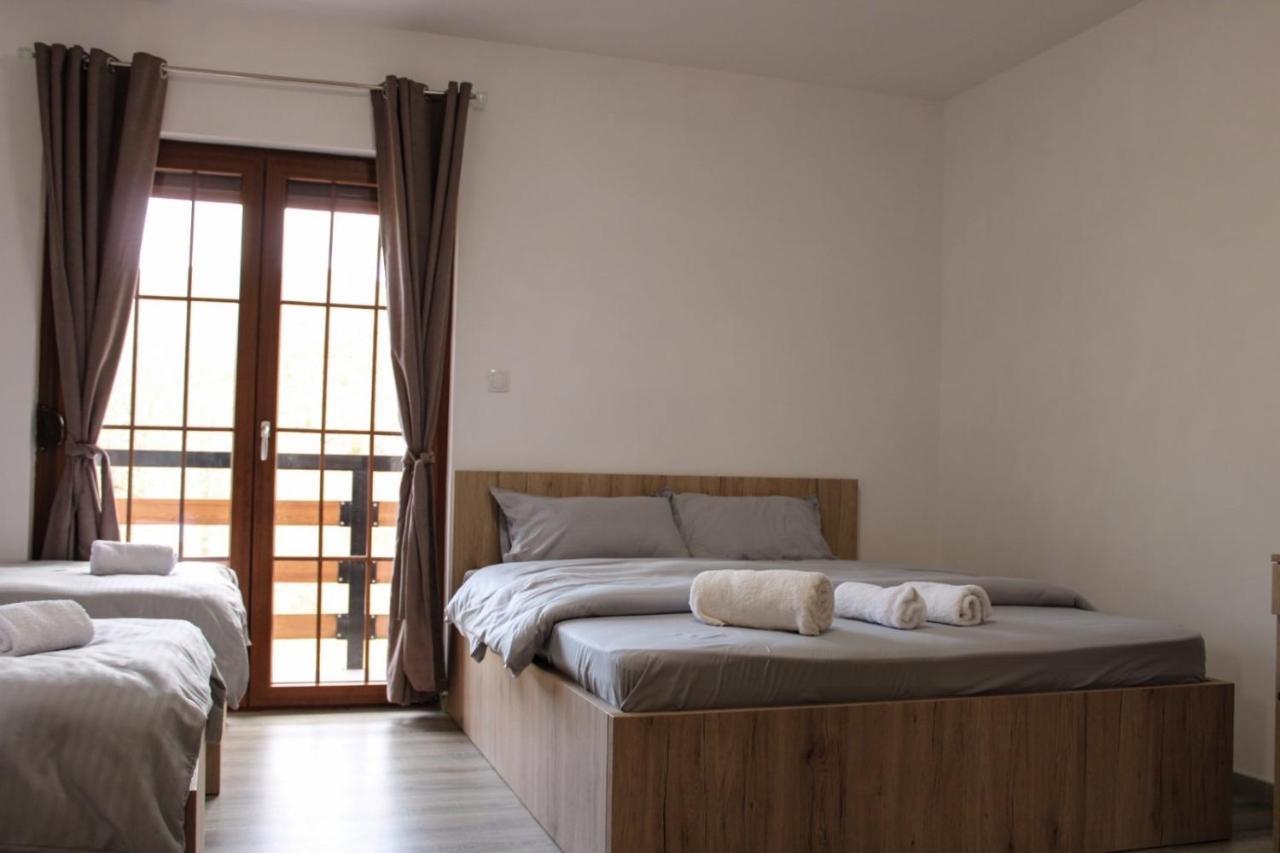 Eleon Motel بيرزوفيكا المظهر الخارجي الصورة
