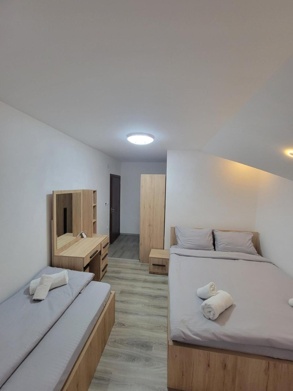 Eleon Motel بيرزوفيكا المظهر الخارجي الصورة